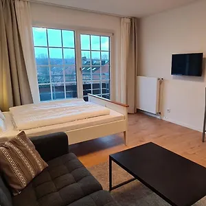 Renoviertes Inkl Tg Stellplatz In , Düsseldorf Deutschland